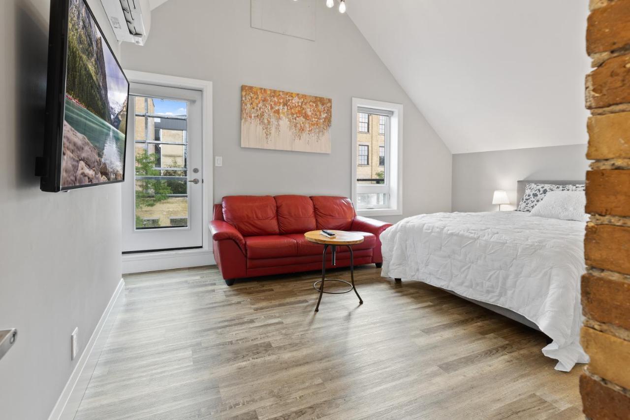 Entire 1 Bedroom Apartment Across From Google - Br5 Kitchener Zewnętrze zdjęcie